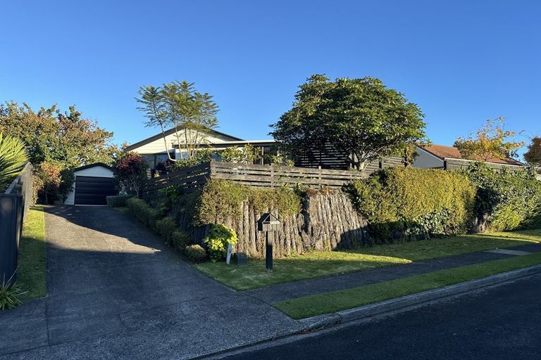 Photo of property in 6 Honnor Place, Hurdon, New Plymouth, 4310