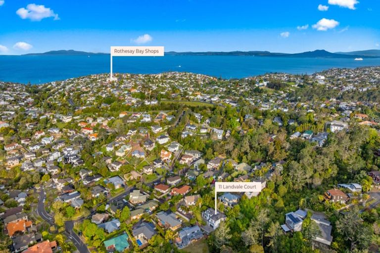 Photo of property in 11 Landvale Court, Browns Bay, Auckland, 0630