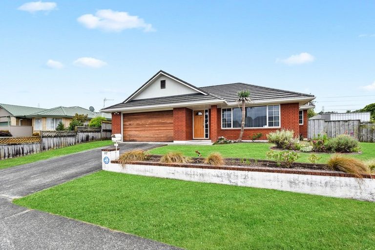 Photo of property in 37 Nottingham Drive, Hamilton East, Hamilton, 3216