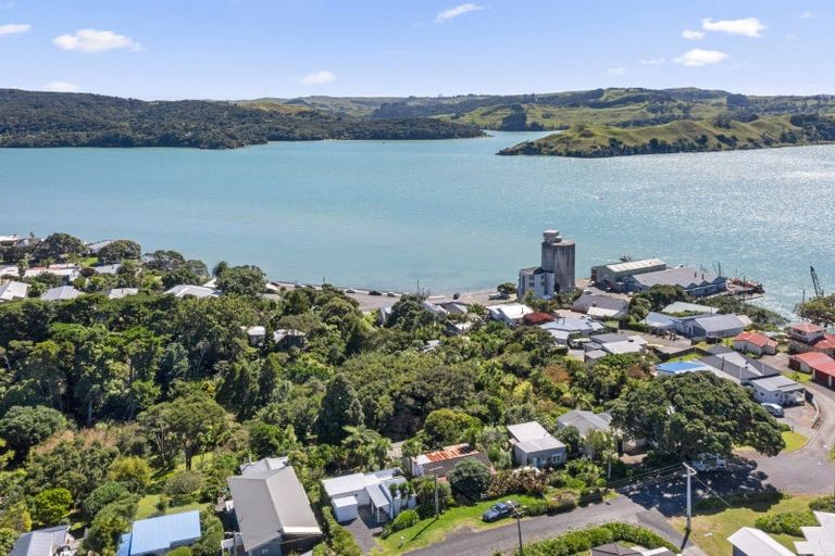 Photo of property in 26 Lily Street, Raglan, 3225