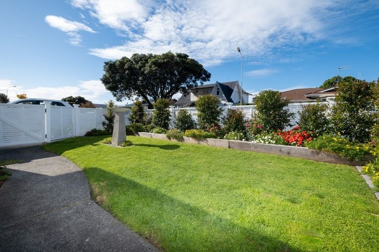Photo of property in 6 Coleman Terrace, Hospital Hill, Napier, 4110