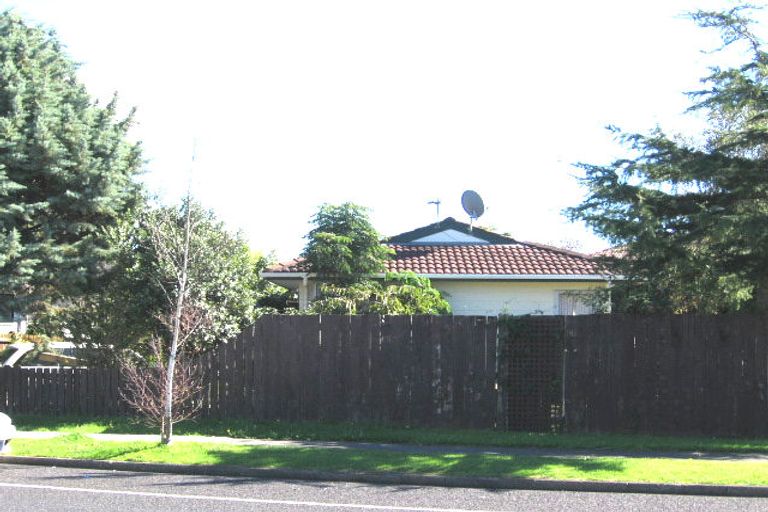 Photo of property in 96 Hutchinsons Road, Bucklands Beach, Auckland, 2014