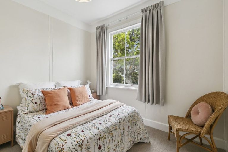 Photo of property in 8 Moir Street, Mount Victoria, Wellington, 6011