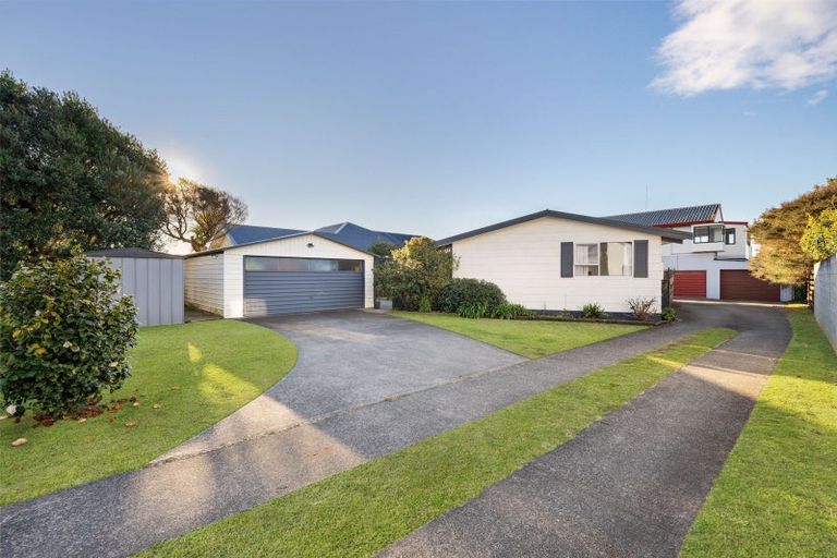 Photo of property in 195 Dickson Road, Papamoa Beach, Papamoa, 3118