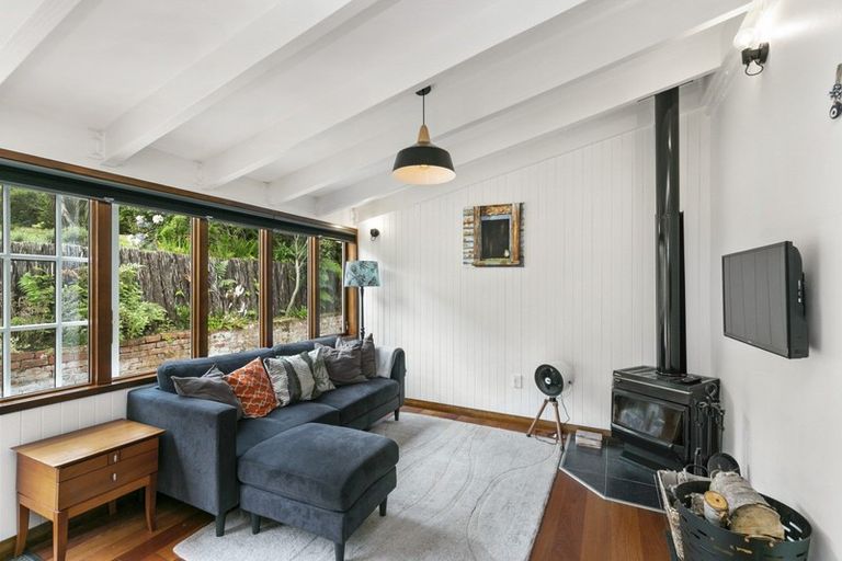 Photo of property in 38 Cashmere Avenue, Khandallah, Wellington, 6035