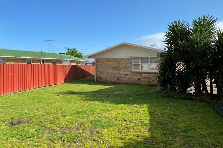 Photo of property in 21 Northolt Road, Fairview Downs, Hamilton, 3214