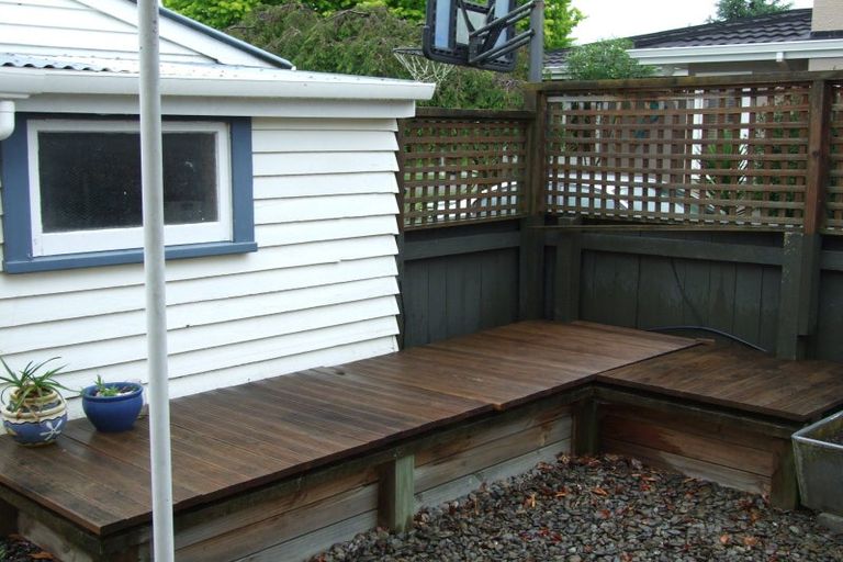 Photo of property in 37 Saint Albans Avenue, Hokowhitu, Palmerston North, 4410