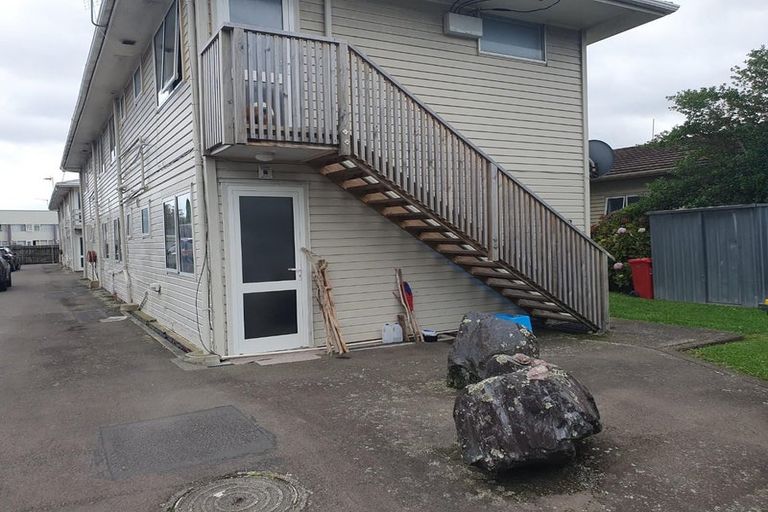 Photo of property in 40h Leighton Avenue, Waiwhetu, Lower Hutt, 5010