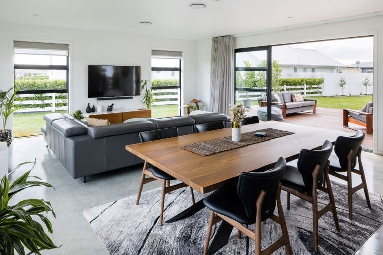 Photo of property in 16 Kaniera Terrace, Cambridge, 3434