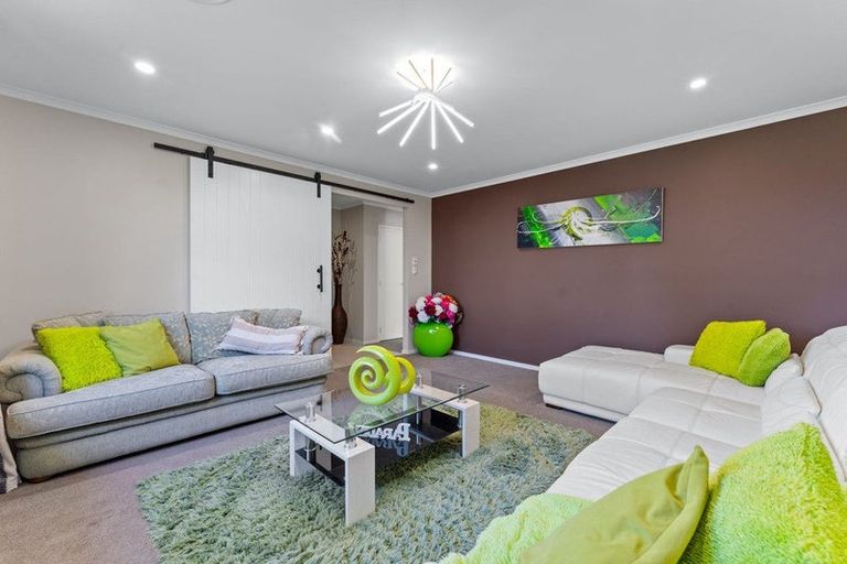 Photo of property in 230 Harbourside Drive, Karaka, Papakura, 2113