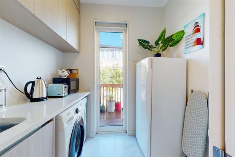 Photo of property in 2 Arriere Lane, Silverdale, 0932