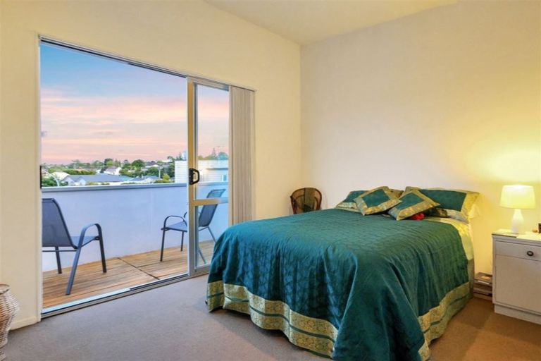 Photo of property in 53 Albionvale Road, Glen Eden, Auckland, 0602