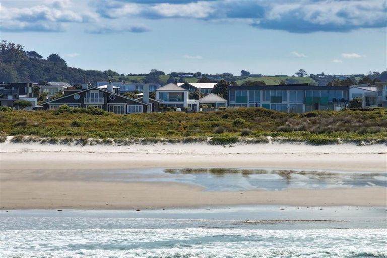 Photo of property in 40 Inanga Lane, Omaha, 0986