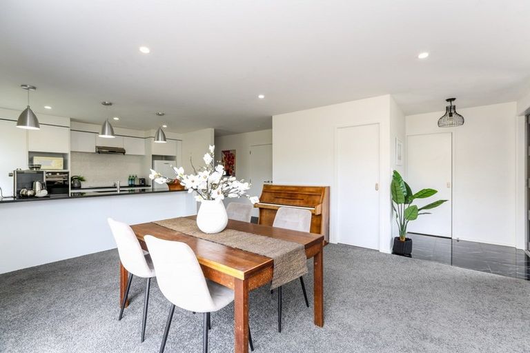 Photo of property in 17a Heta Road, Highlands Park, New Plymouth, 4312