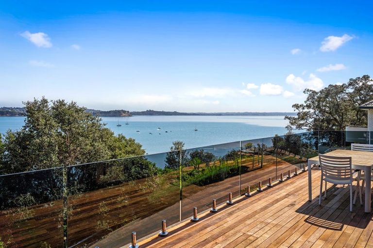 Photo of property in 79 De Luen Avenue, Tindalls Beach, Whangaparaoa, 0930