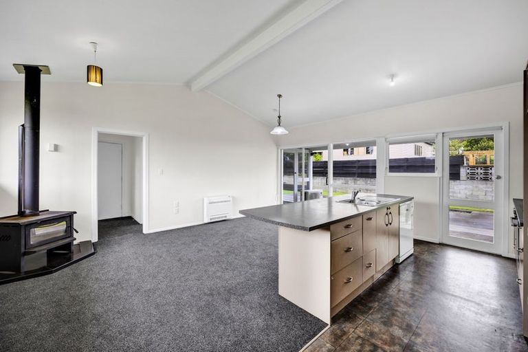 Photo of property in 6 Climie Crescent, Hawera, 4610