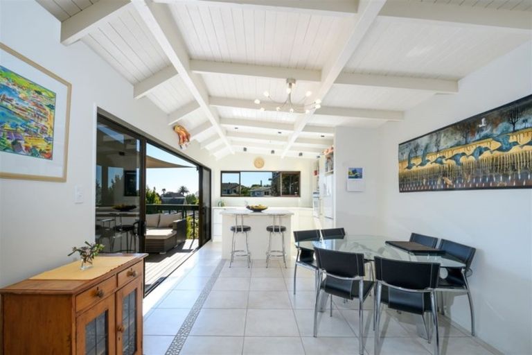 Photo of property in 6 Malcolm Place, Britannia Heights, Nelson, 7010