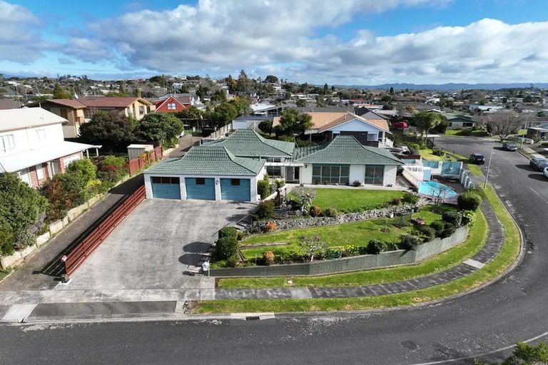 Photo of property in 9 Leyton Place, Nawton, Hamilton, 3200