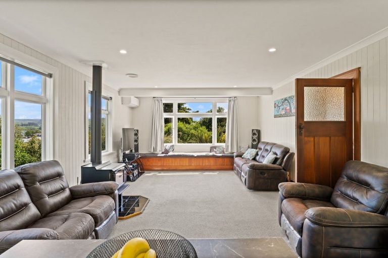 Photo of property in 20 Greenhithe Street, Waihola, Milton, 9073