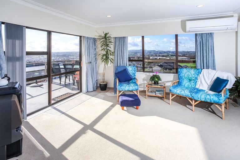 Photo of property in 6 Tremen Place, Pukekohe, 2120