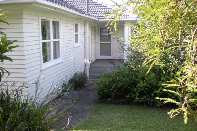 Photo of property in 10 Linwood Avenue, Forrest Hill, Auckland, 0620