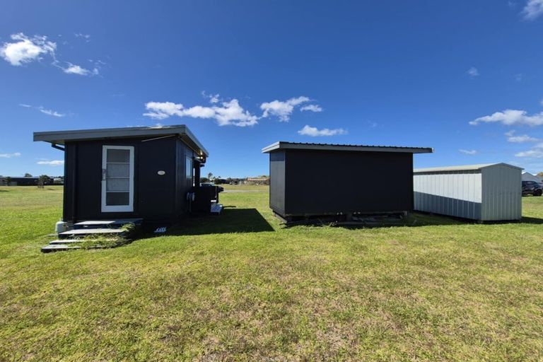 Photo of property in 7 Riria Way, Matarangi, 3592