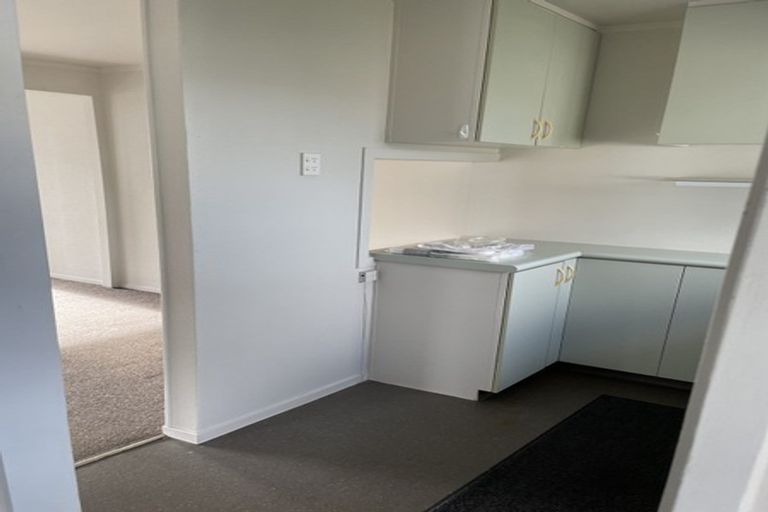 Photo of property in 1/133 Queens Drive, Lyall Bay, Wellington, 6022