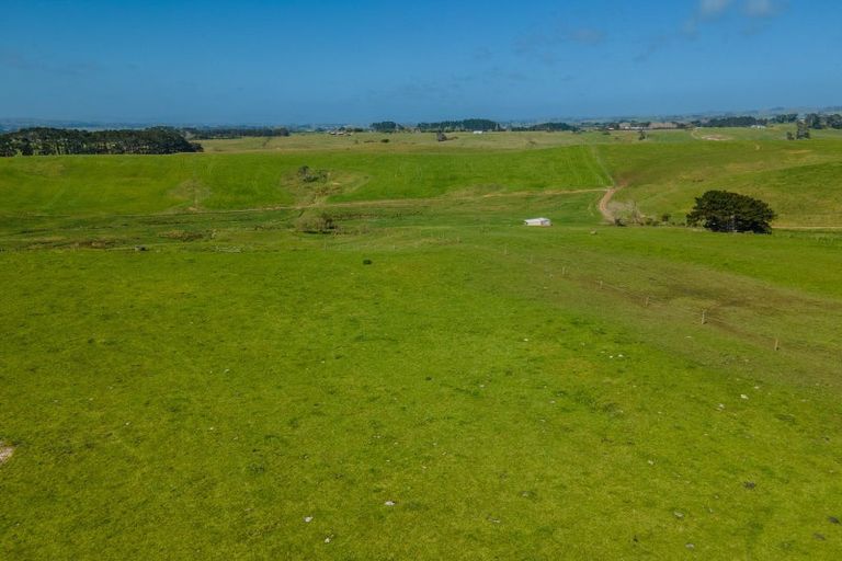 Photo of property in 1047 Awhitu Road, Pollok, 2683