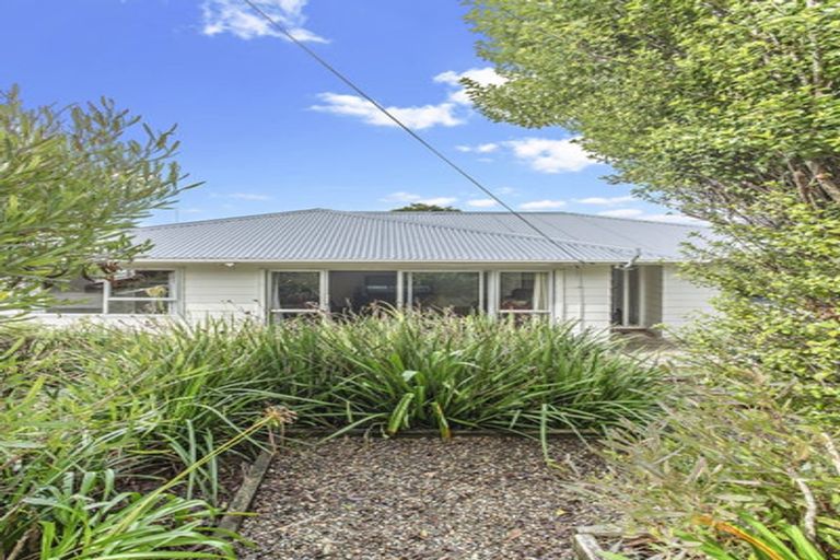 Photo of property in 148 Waimumu Road, Massey, Auckland, 0614