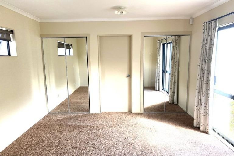 Photo of property in 12 Cresswell Place, Johnsonville, Wellington, 6037