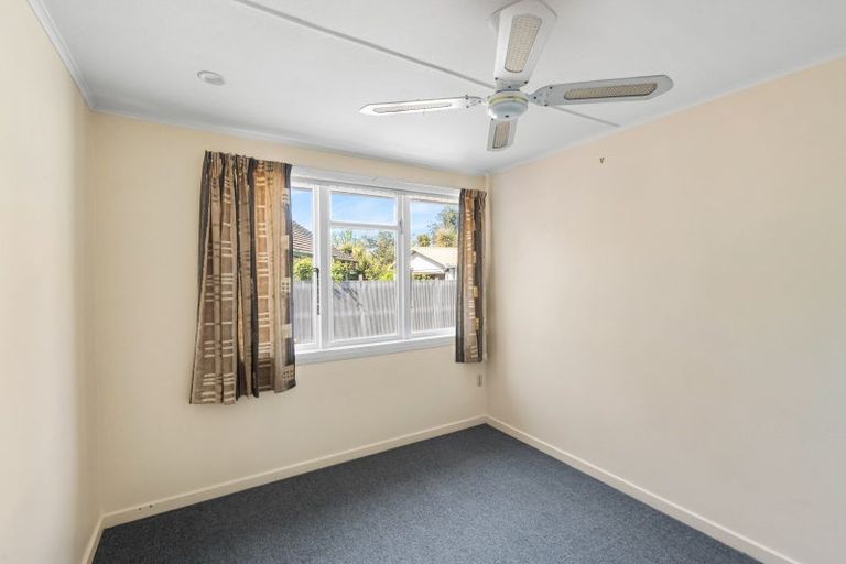 Photo of property in 4 Doreen Street, Aranui, Christchurch, 8061