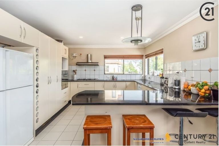 Photo of property in 2/49 College Road, Northcote, Auckland, 0627