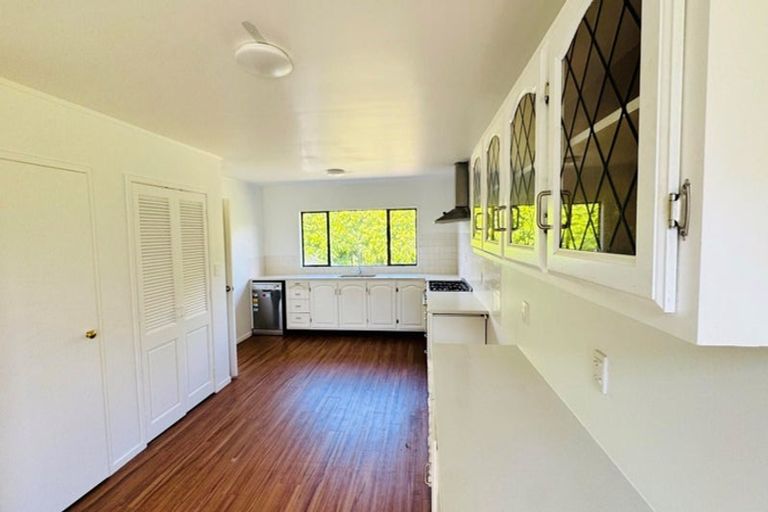 Photo of property in 195 Pine Valley Road, Dairy Flat, Silverdale, 0992