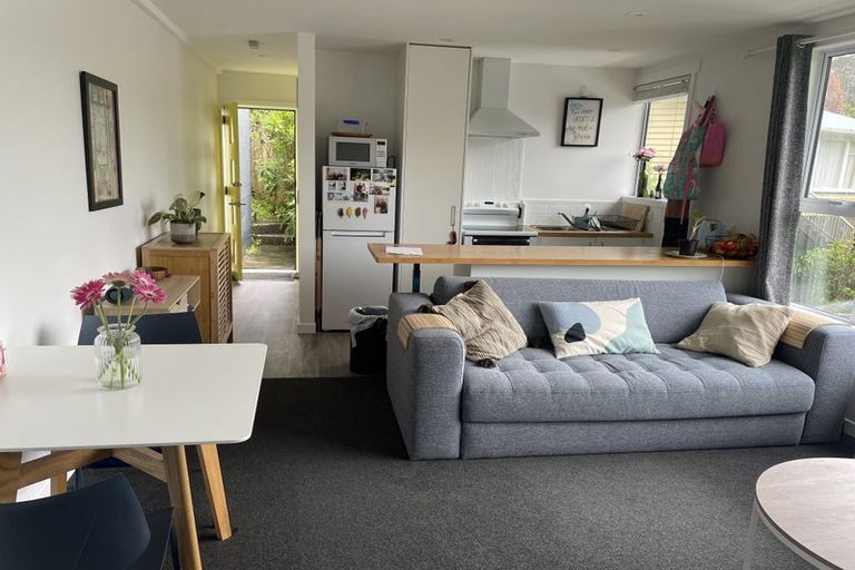Photo of property in 2/82 Warwick Street, Wilton, Wellington, 6012