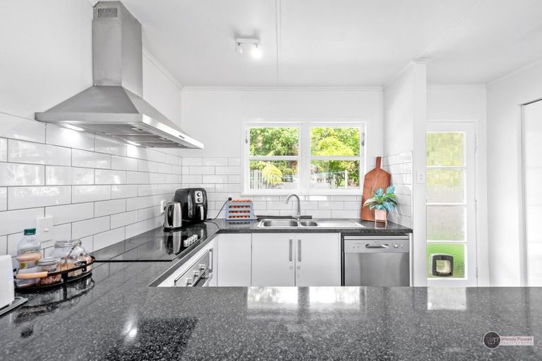 Photo of property in 470e Stokes Valley Road, Stokes Valley, Lower Hutt, 5019