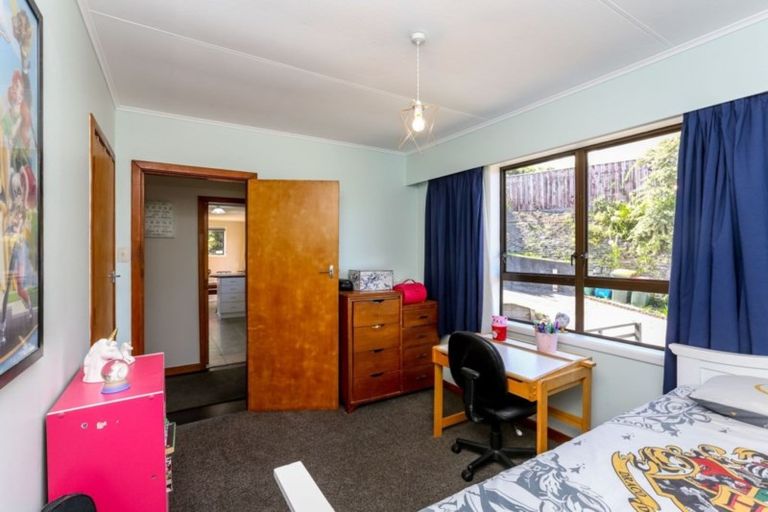 Photo of property in 117 Omata Road, Marfell, New Plymouth, 4310