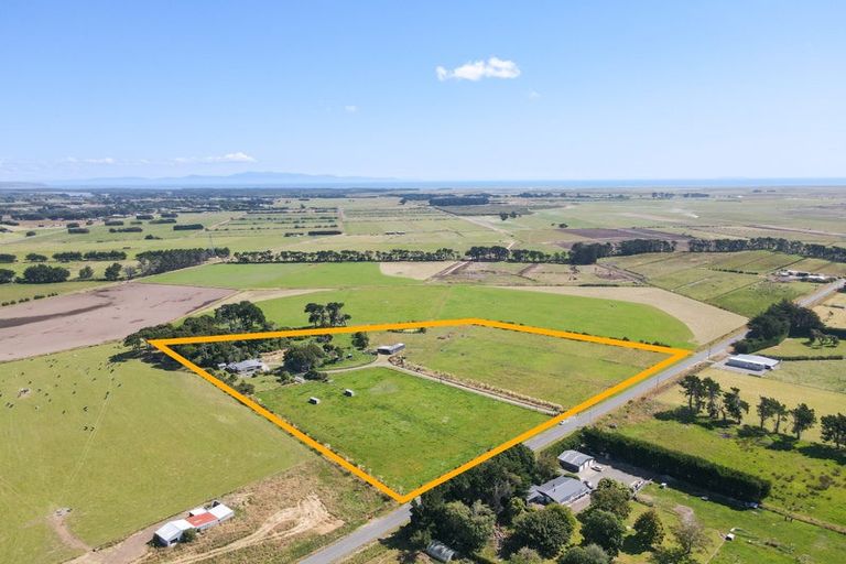 Photo of property in 49 Ferry Road, West Plains, Invercargill, 9879