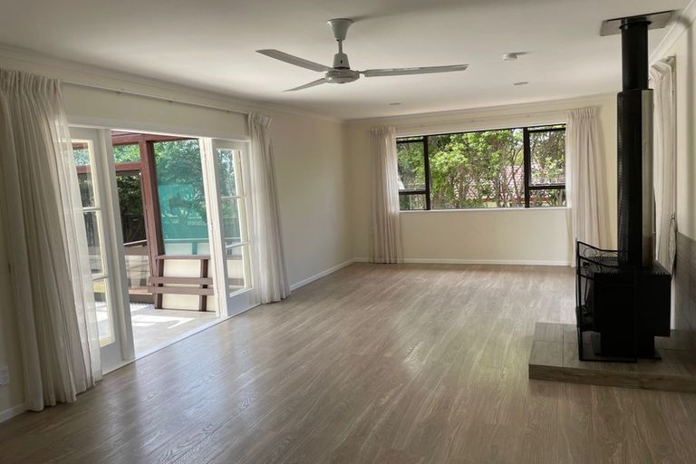 Photo of property in 202 Royal Road, Massey, Auckland, 0614