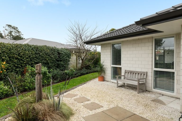 Photo of property in 33 Teal Place, Pyes Pa, Tauranga, 3112