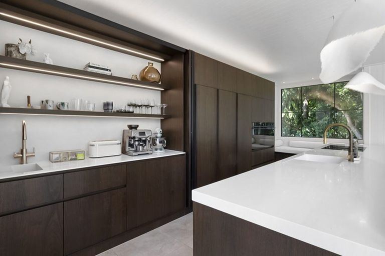 Photo of property in 366 Frankley Road, Ferndale, New Plymouth, 4310