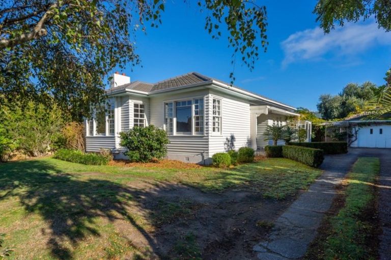 Photo of property in 41 Golf Road, Paraparaumu Beach, Paraparaumu, 5032