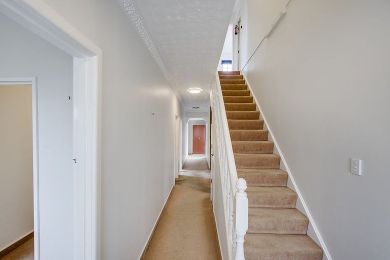 Photo of property in 32 Auckland Road, Greenmeadows, Napier, 4112