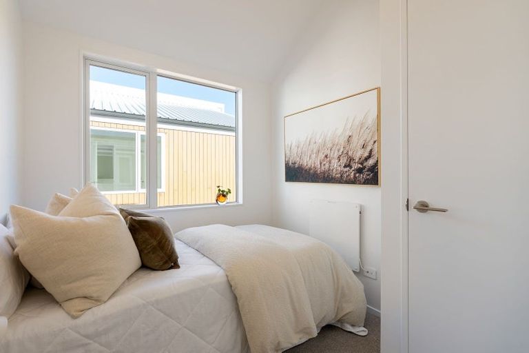 Photo of property in 2/17 Puriri Street, Woburn, Lower Hutt, 5010