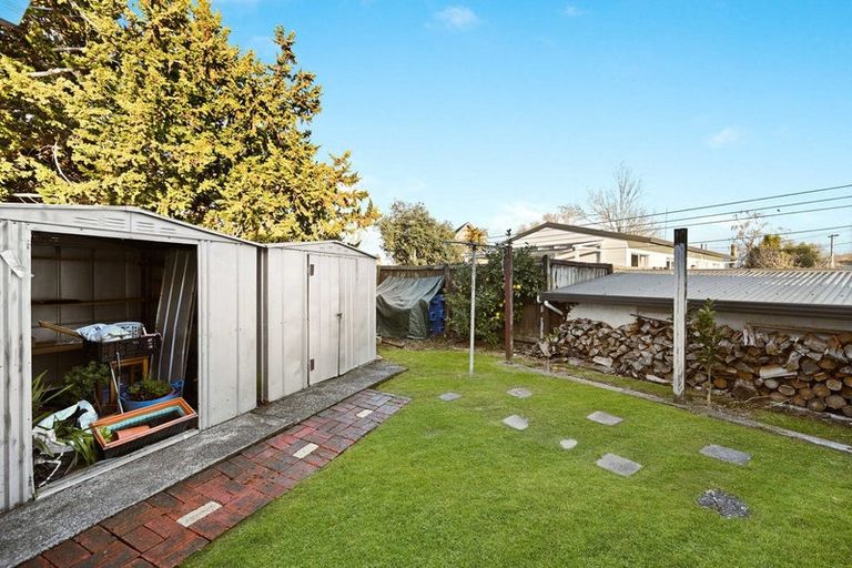 Photo of property in 2 Mabian Crescent, Deanwell, Hamilton, 3206