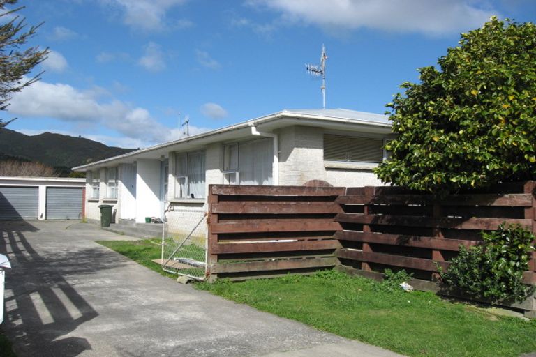 Photo of property in 270b Wellington Road, Wainuiomata, Lower Hutt, 5014