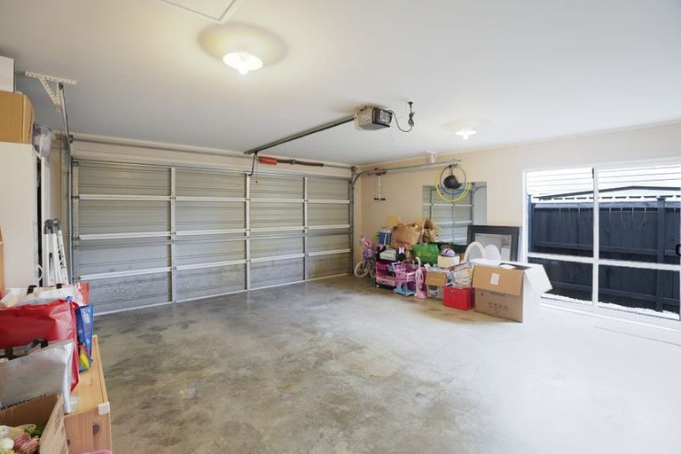 Photo of property in 3 Girvan Terrace, Wattle Downs, Auckland, 2103