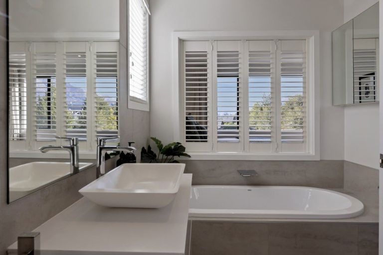 Photo of property in 37 Mcadam Drive, Jacks Point, Queenstown, 9371