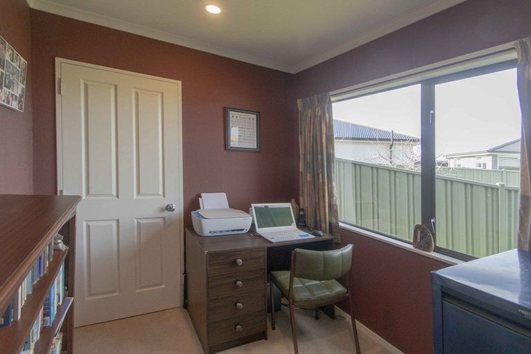 Photo of property in 7 Thode Place, Greenmeadows, Napier, 4112