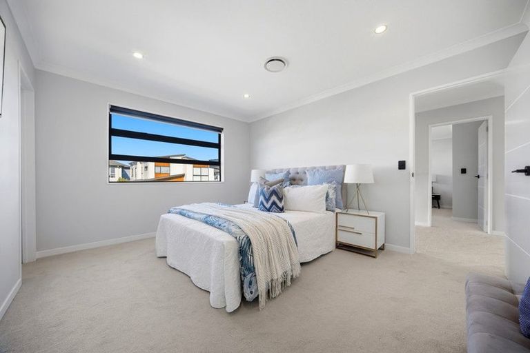 Photo of property in 20 Riroriro Road, Hobsonville, Auckland, 0616