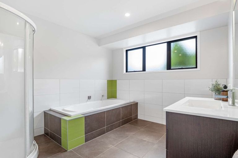 Photo of property in 49 Palm Springs Boulevard, Papamoa Beach, Papamoa, 3118